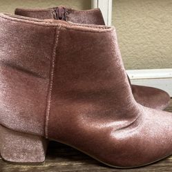 Velvet Ankle Boots Size 6 1/2 - City Classified Brand 