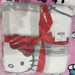 Hello Kitty Queen Blanket