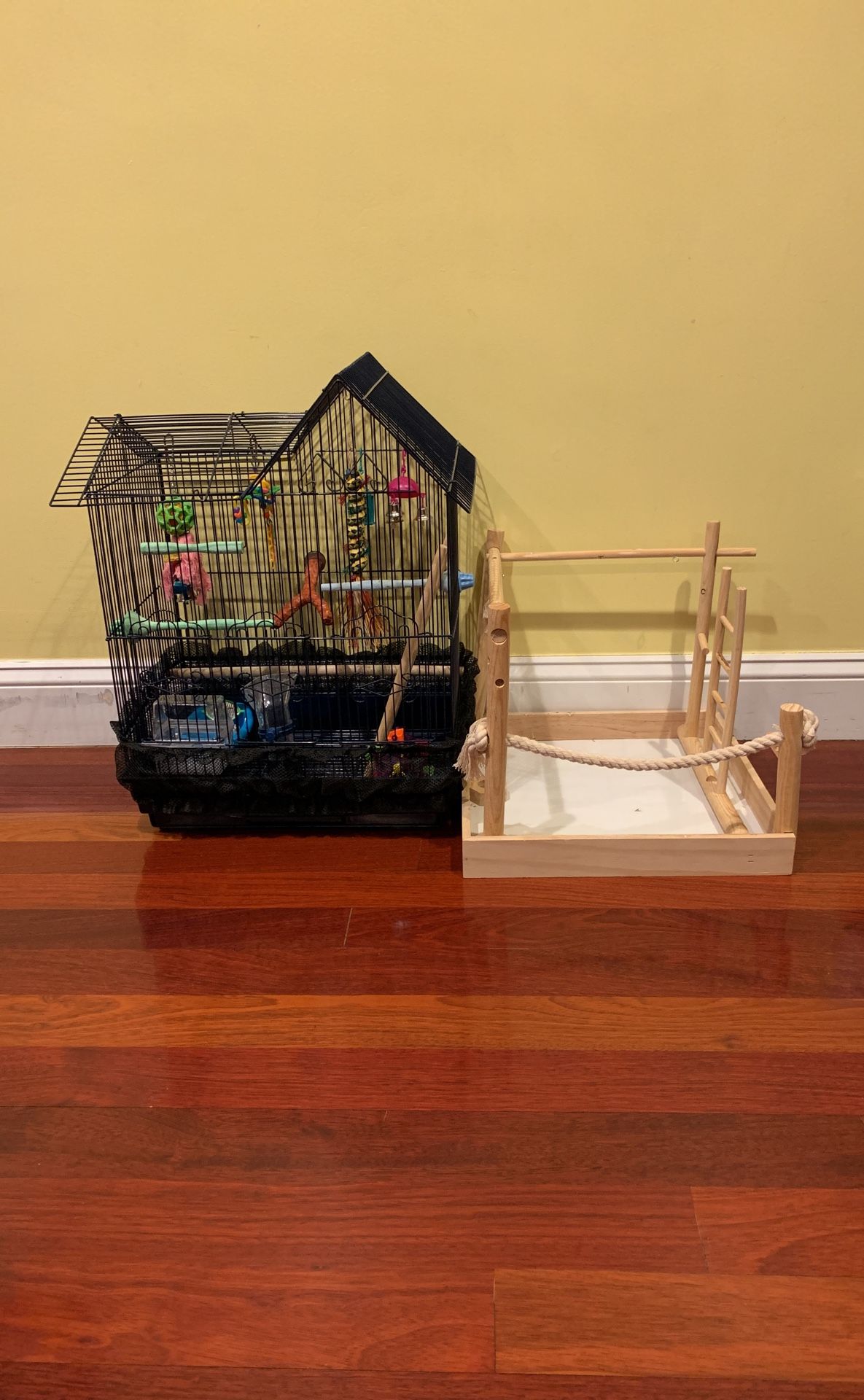 Medium sized bird cage