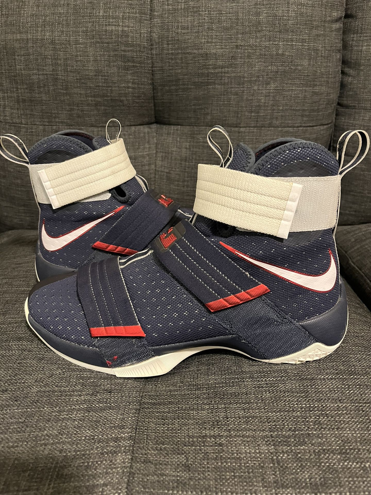 Lebron Zoom Soldier  10 USA