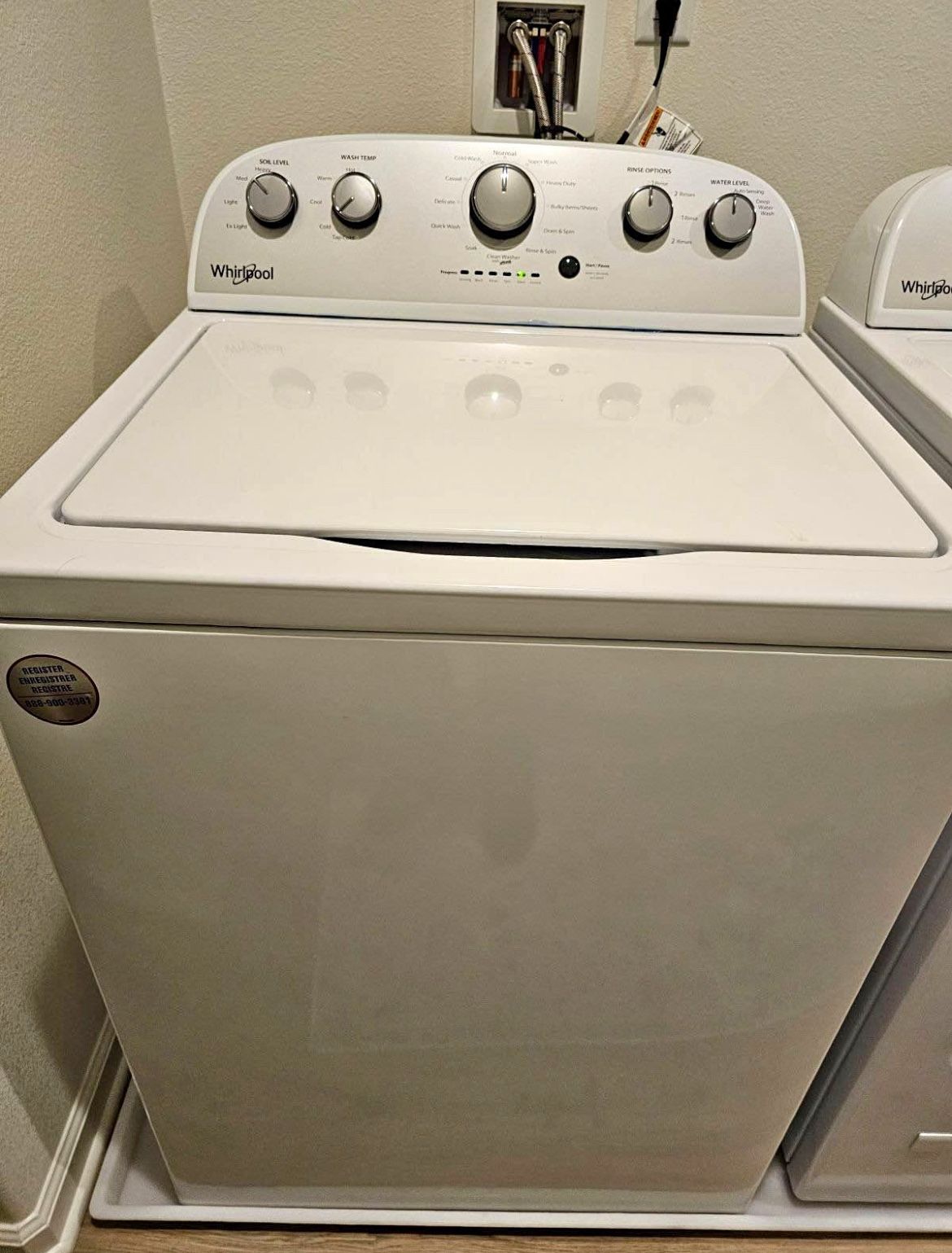 Whirlpool Washer and Gas/Propane Dryer 6 months old, Like New