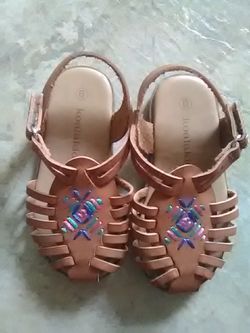 Huaraches para niña nuevos size 6