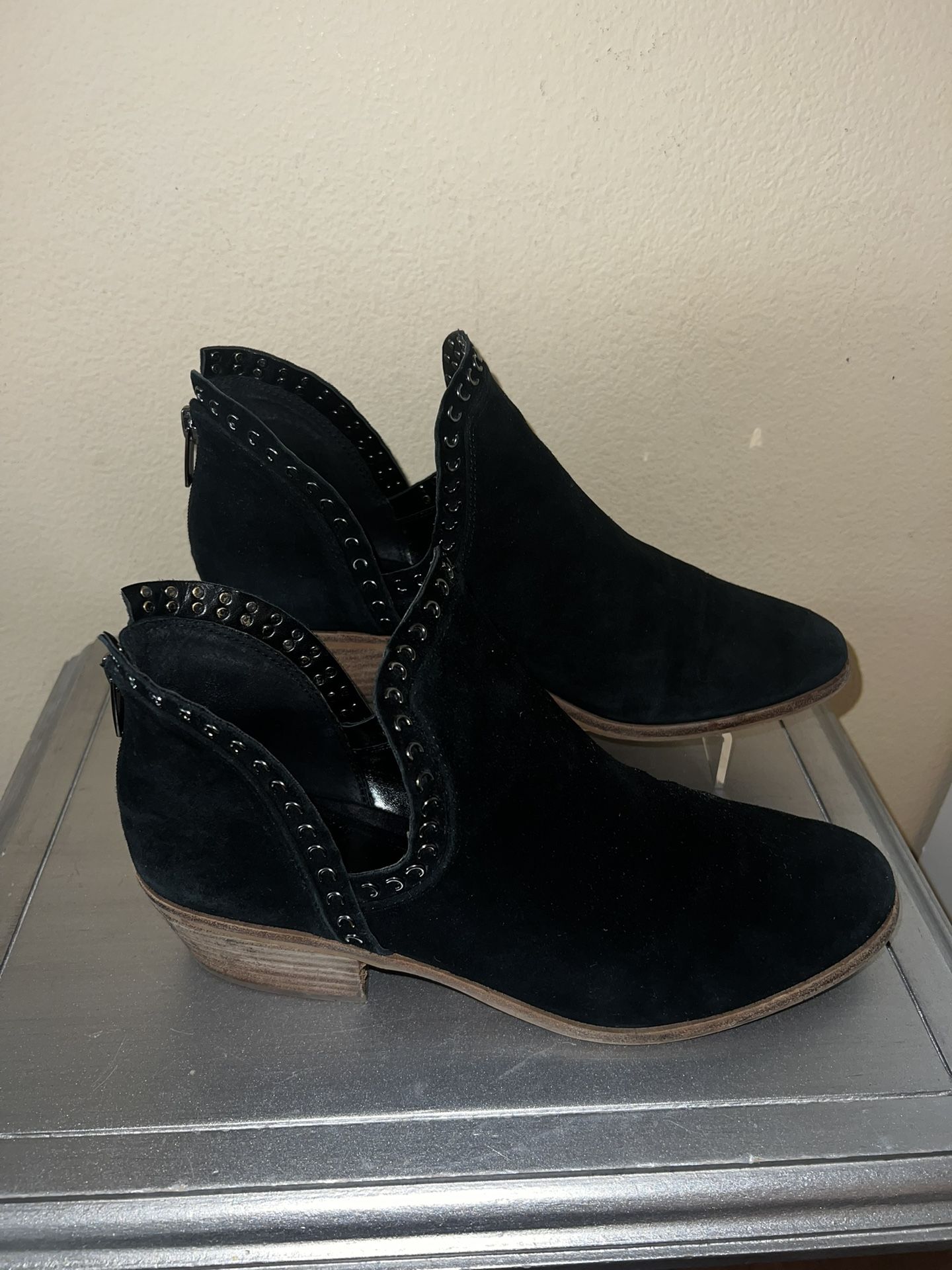 Vince Camuto Black Suede Booties SIZE 9.5
