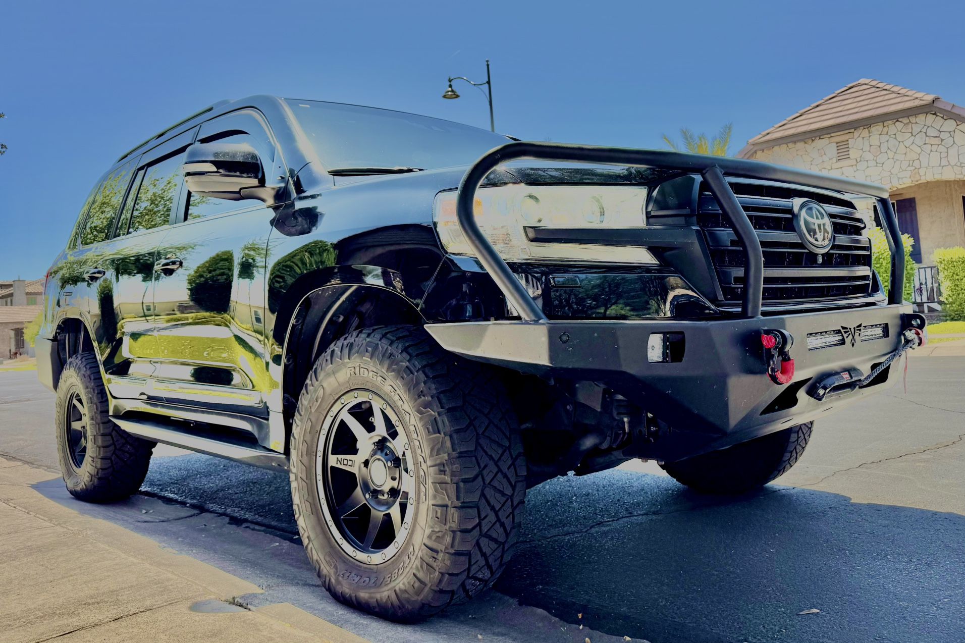 2016 Toyota Land Cruiser
