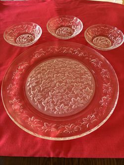 Princess House Fantasia i13" Round Serving Platter5.5" Berry/Dessert Bowls (Set of 3)