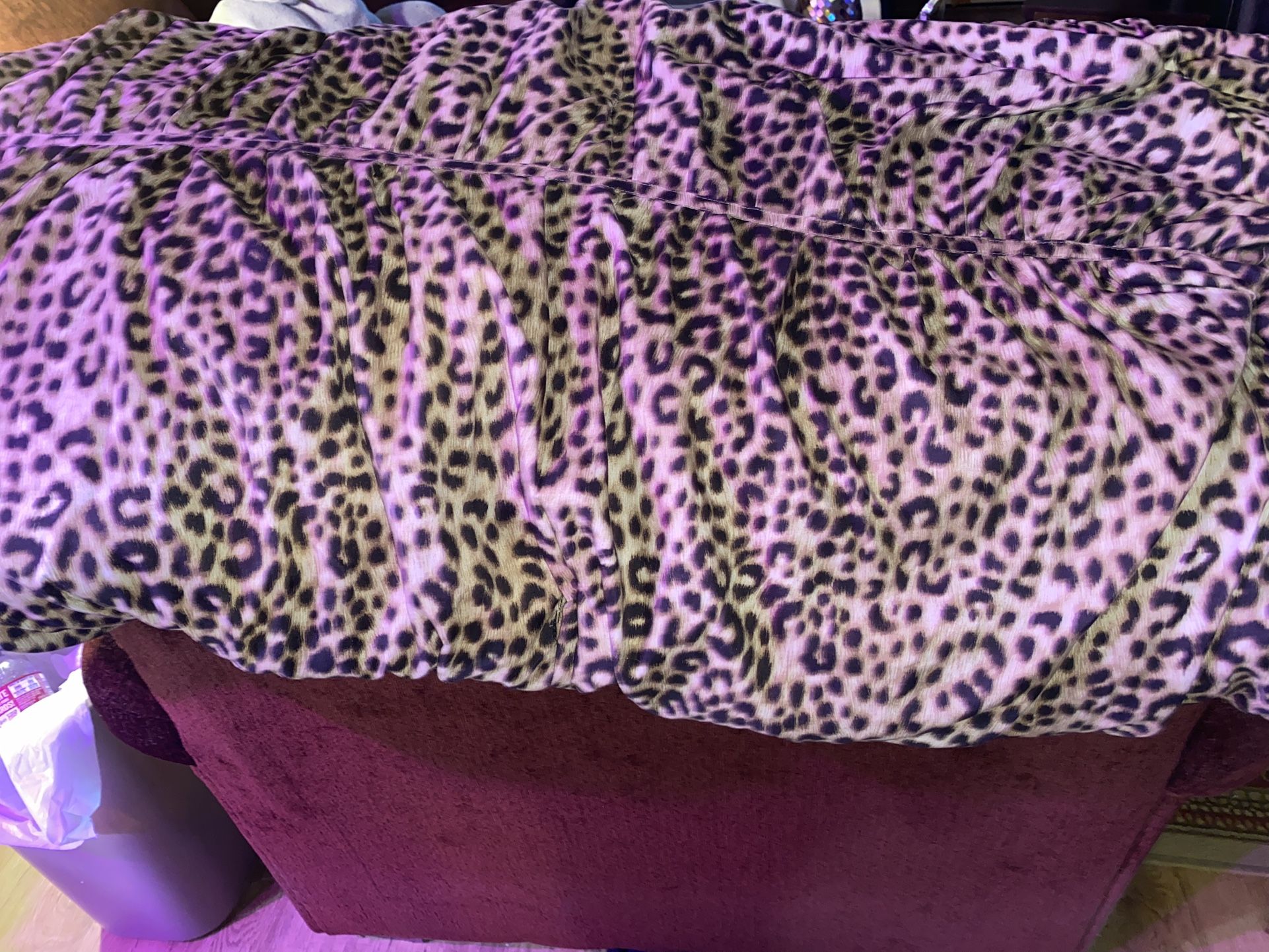 Leopard, print, comforter and pillow