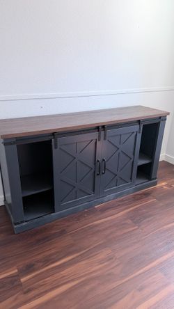 Cabinet/ TV stand
