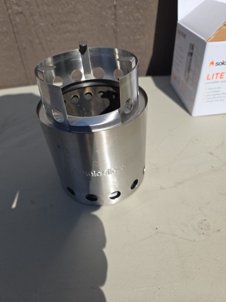 Solo camping stove