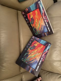 Portable gaming monitors