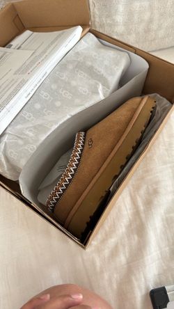 UGGS