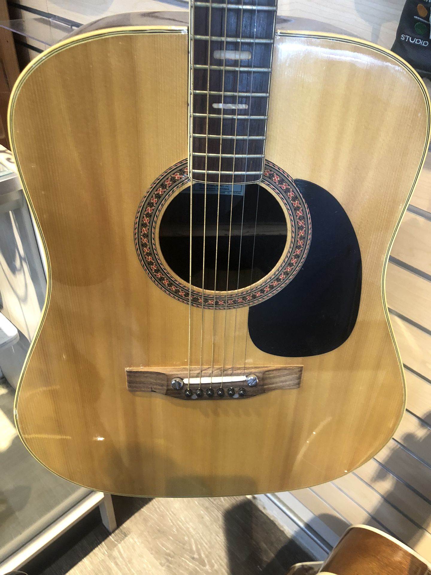 Acoustic Guitar