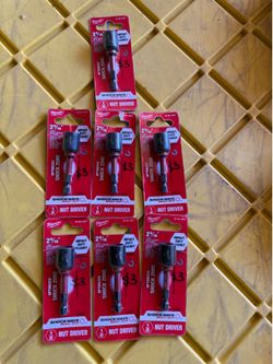 Impact magnetic nut driver