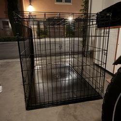 47” to 29.5” to 32” dog kennel like new
