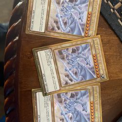 Blue Eyes White dragon 3 Cards