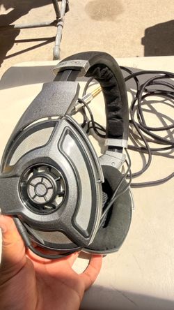 Sennheiser HD 700 Open Back Audiophile Headphones