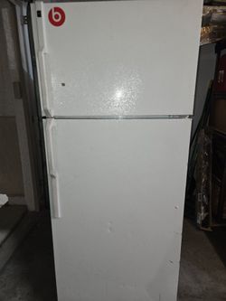 Refrigerator huge & roomy