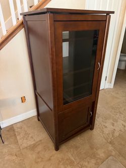Audio video cabinet