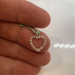 10 k W GOLD DIAMOND HEART PENDANT BAGGUTTE &ROUND DIAMOND