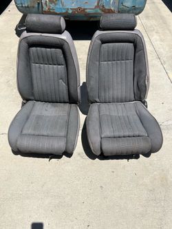 1992-93 Ford Mustang front bucket seats