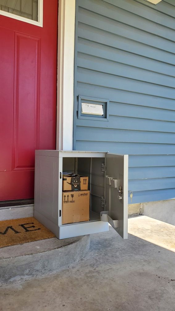 Personal Storage Lockers