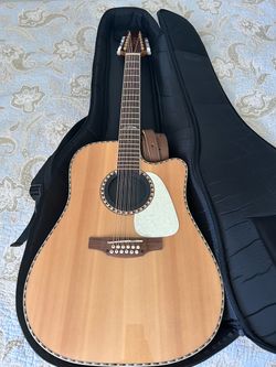 Takamine GD74CE-12U (Requinto)