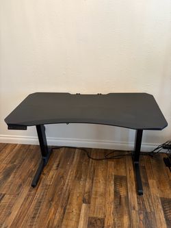 Sit-Stand Gaming Desk