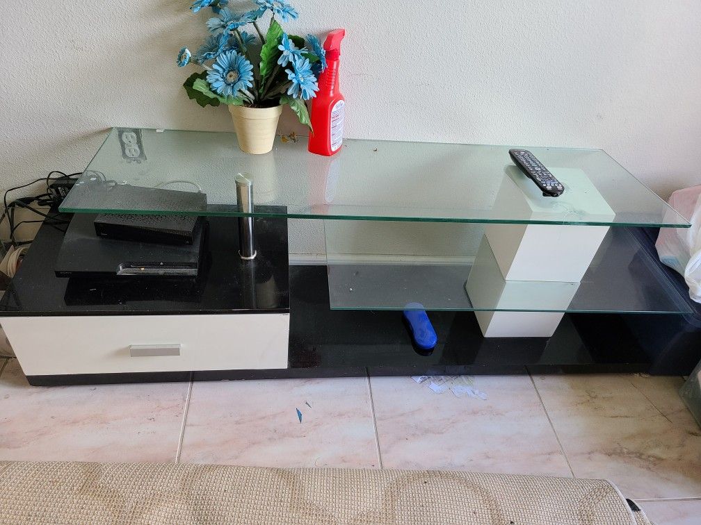 Tv stand