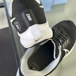 Nike Raiders Tennis Shoes 12 1/2