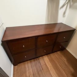Solid Wood 6-Drawer Dresser – Clean, Heavy, Quality Build (Pickup Only)