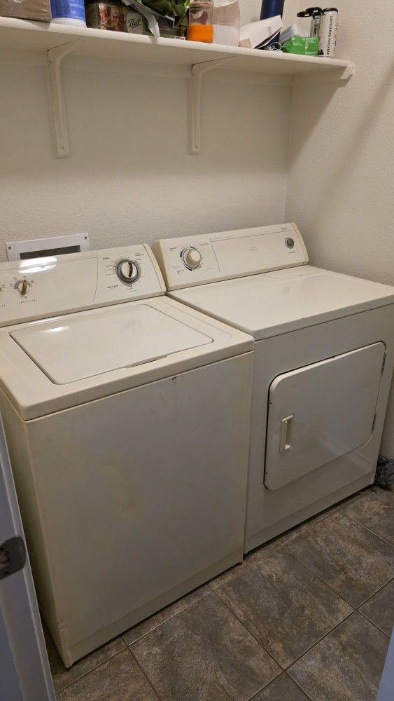 Whirlpool Washer/Dryer Set (Works Great!)