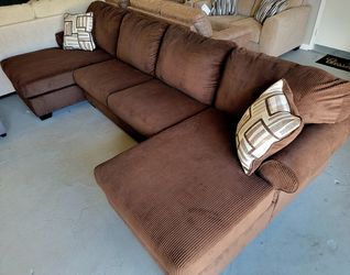 STORE CLOSING SALE – Sectionals & Sofa Sets Starting at $650