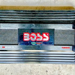 Boss D450.4 Car Amplifier  1800 Watts 