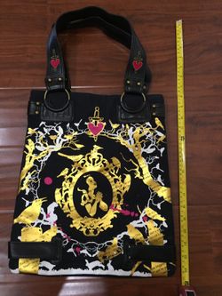 Snow while bag purse tote Disney couture Loungefly