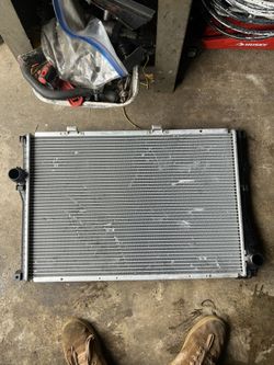 BMW E46 328i Radiator