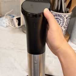 Anova Sous Vide Precision Cooker and 16L Container