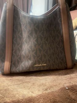 Michael Kors MK Signature Purse Bag