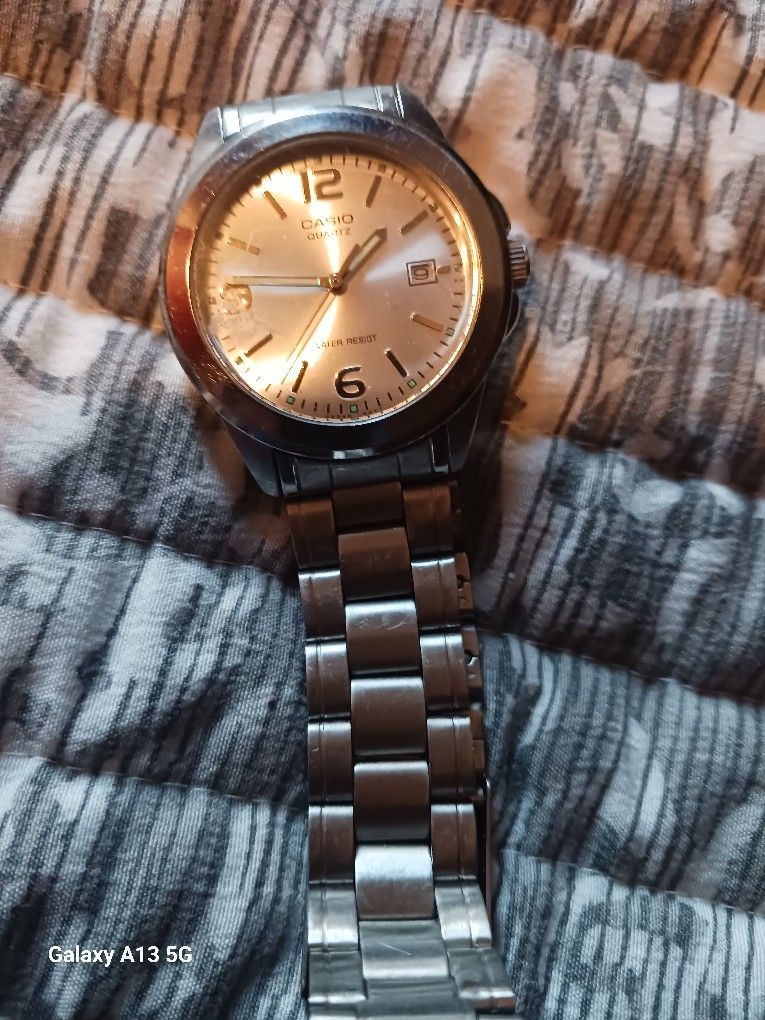 Casio Wacht Need Battery In Excellent Working Condition Make Me An Offer