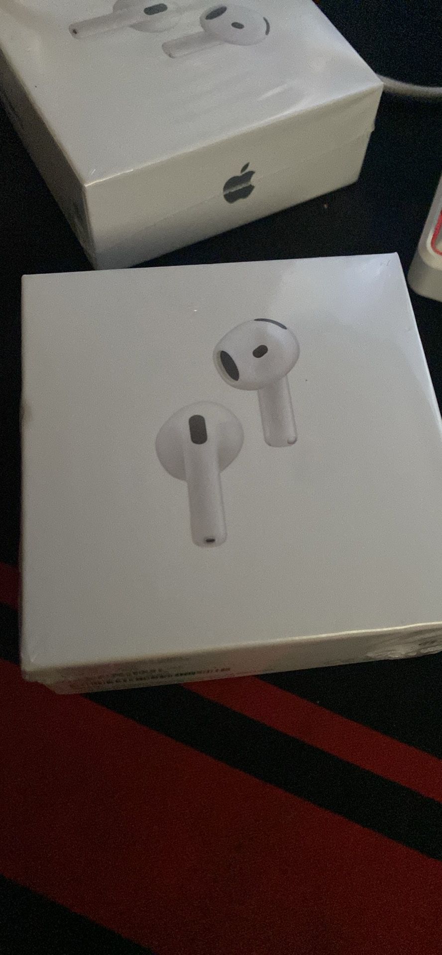 Wireless earbud airpods
