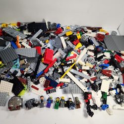 Lot of 4 lbs Pounds of Assorted Lego & some Minifigures Minifigs Bricks Legos