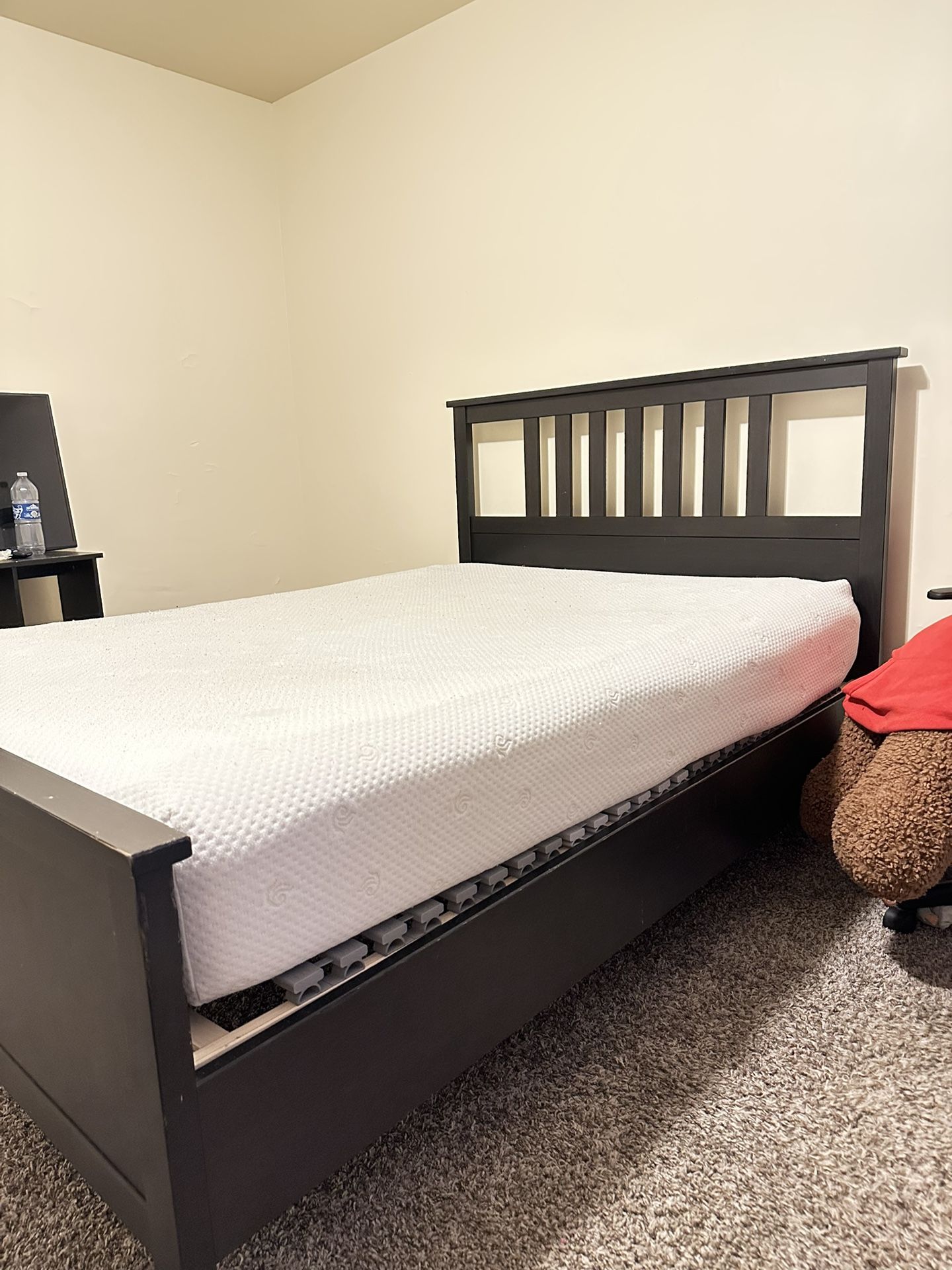Full Size Bed w/ Bed frame