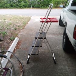 LADDER COSTCO MAX STEEL WORK PLATFORM (STEP LADDER)