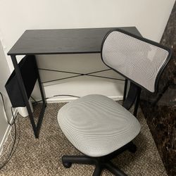 Small Desk With Chair