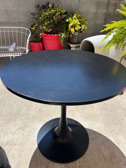 Round table
