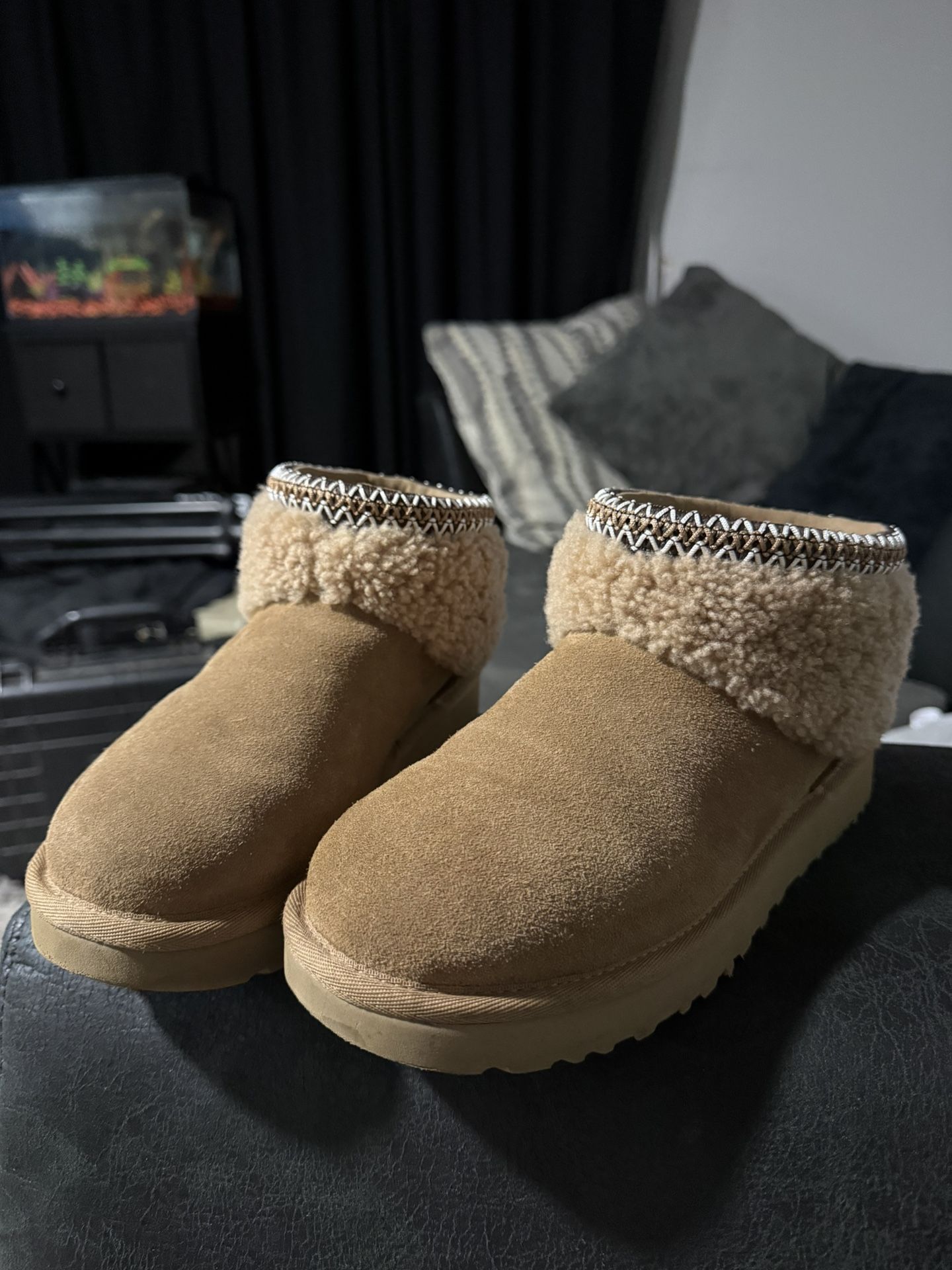 Uggs Woman’s 6