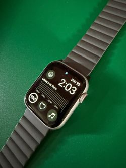 Apple Watch Series 4 (GPS + Cellular, 44mm)
