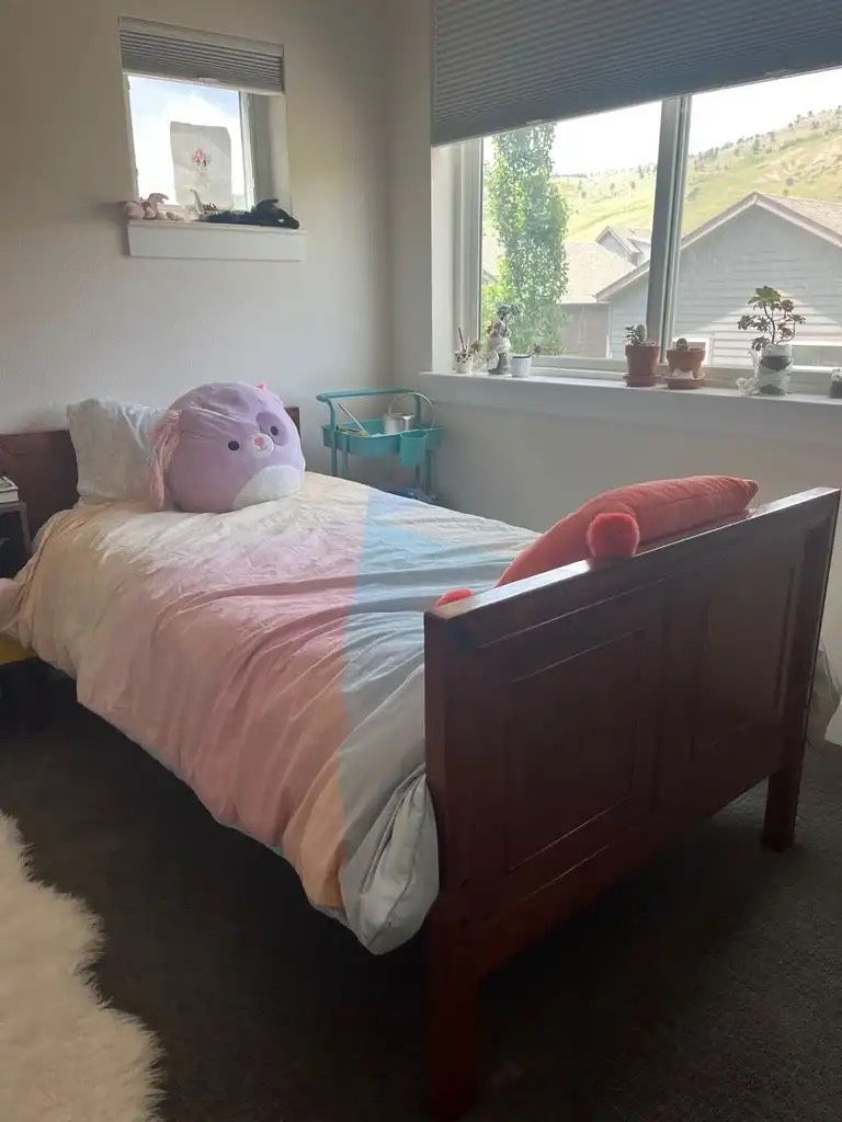 Twin Size Bed And Mattress - Excellent Condition