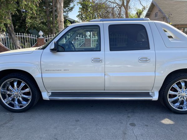 2006 Cadillac Escalade ext for Sale in Los Angeles, CA - OfferUp