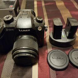 Panasonic Lumix GH5 Camera with 25mm Lens