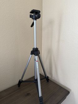 Albino Camera Tripod