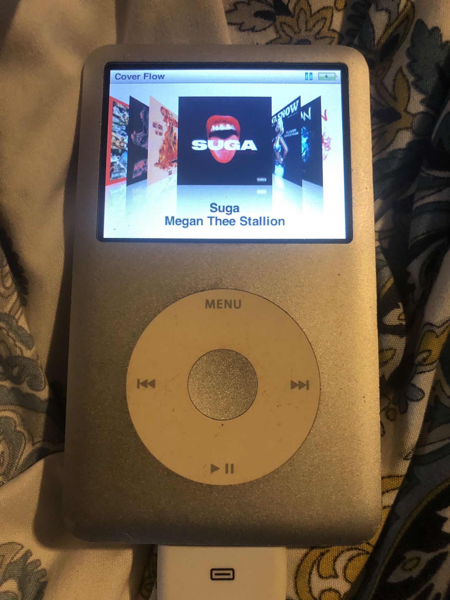 iPod Classic 120gb loaded with 22,000 new and old rap and r&b Music